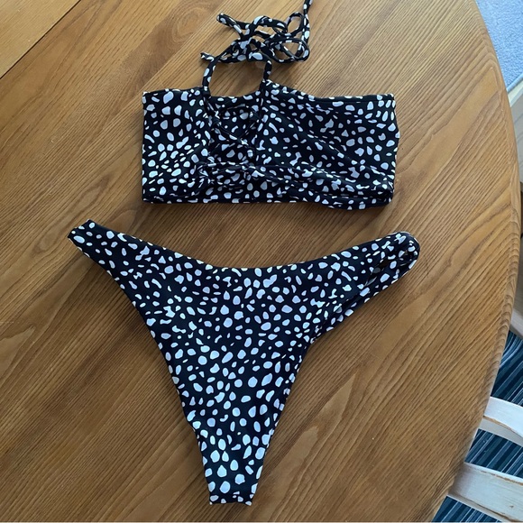 🦋4/$20 SALE - NWOT Zaful Bikini - Picture 2 of 4